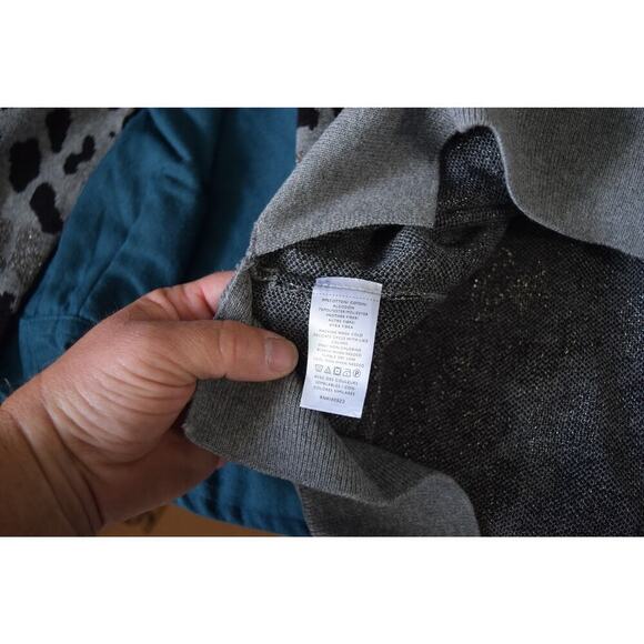 LOFT Outlet Sweater Womens Medium Gray Black Animal Print Shimmer Pullover New - Picture 5 of 6